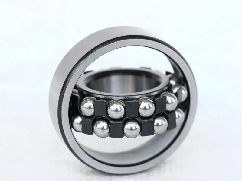 Self-aligning ball bearings